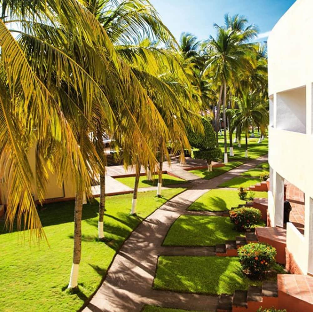 Hotel Pacific Paradise Costa del Sol Exterior photo